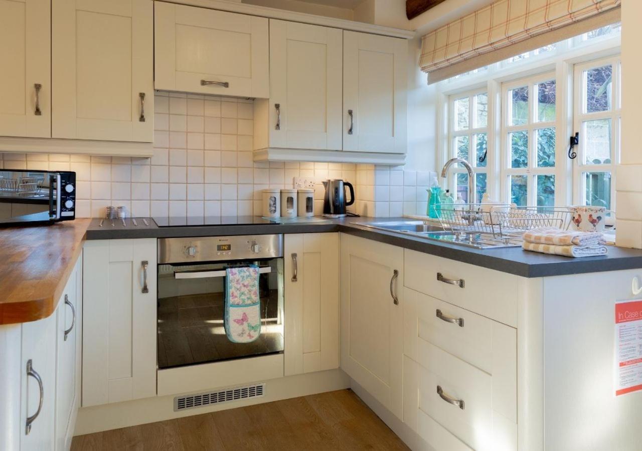 Jasmine Cottage - 2 Bedroom In Heart Of Bourton! Εξωτερικό φωτογραφία